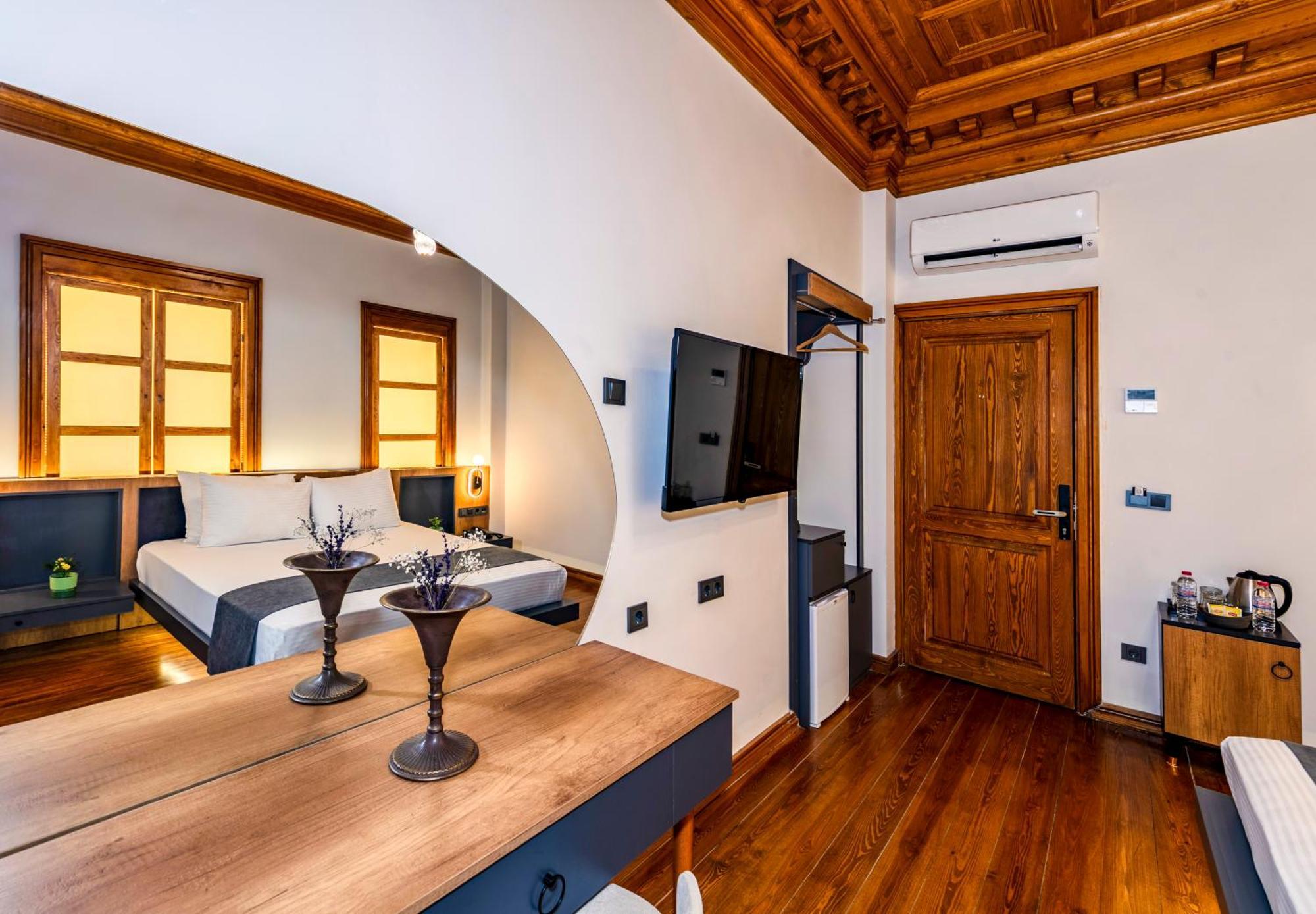 Elmira Pera Hotel & Spa - Special Class Istanbul Exterior photo