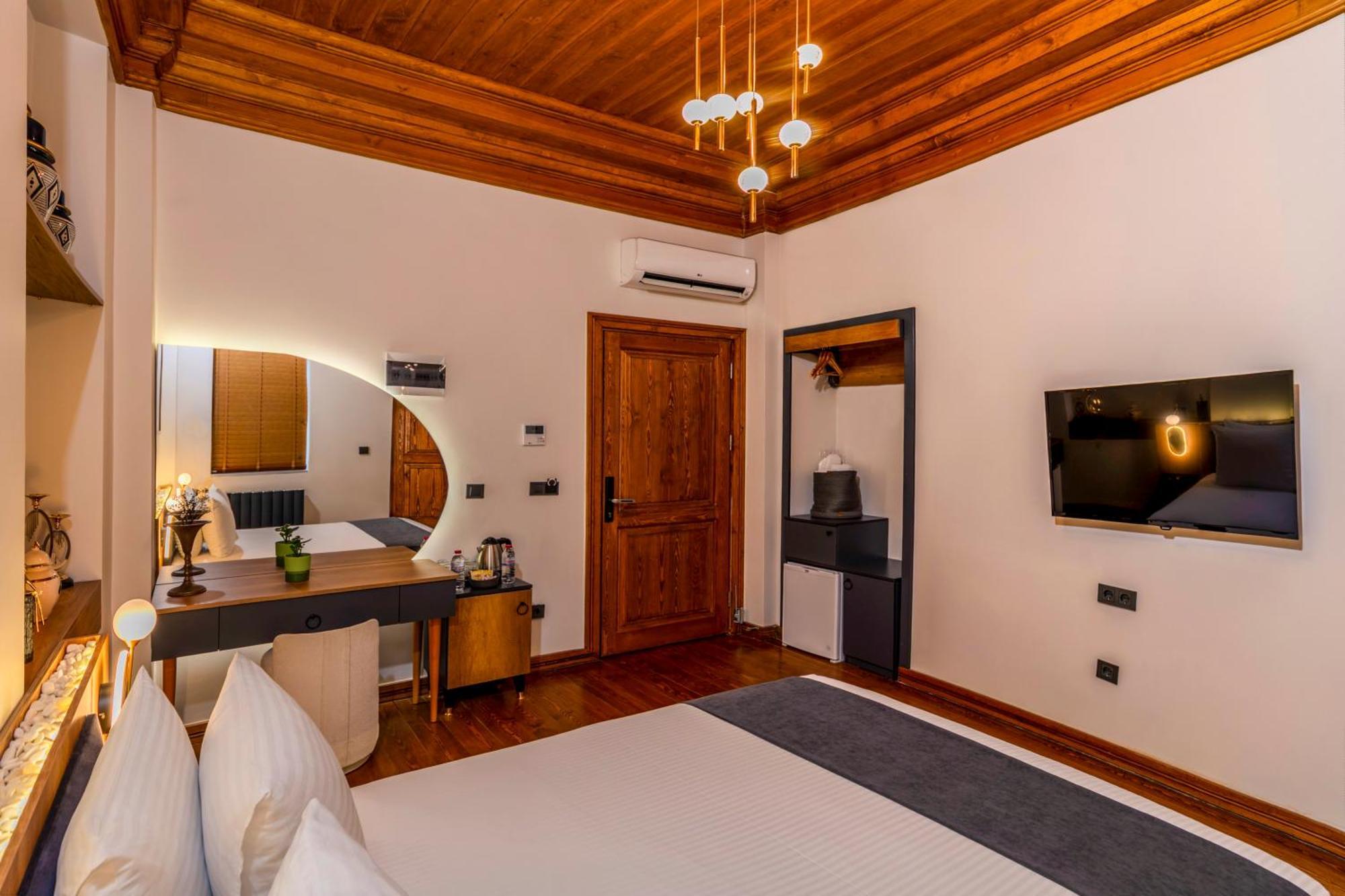 Elmira Pera Hotel & Spa - Special Class Istanbul Exterior photo